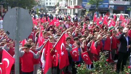 Binlerce Karacabeyli Mehmetçiğe destek için selam durdu