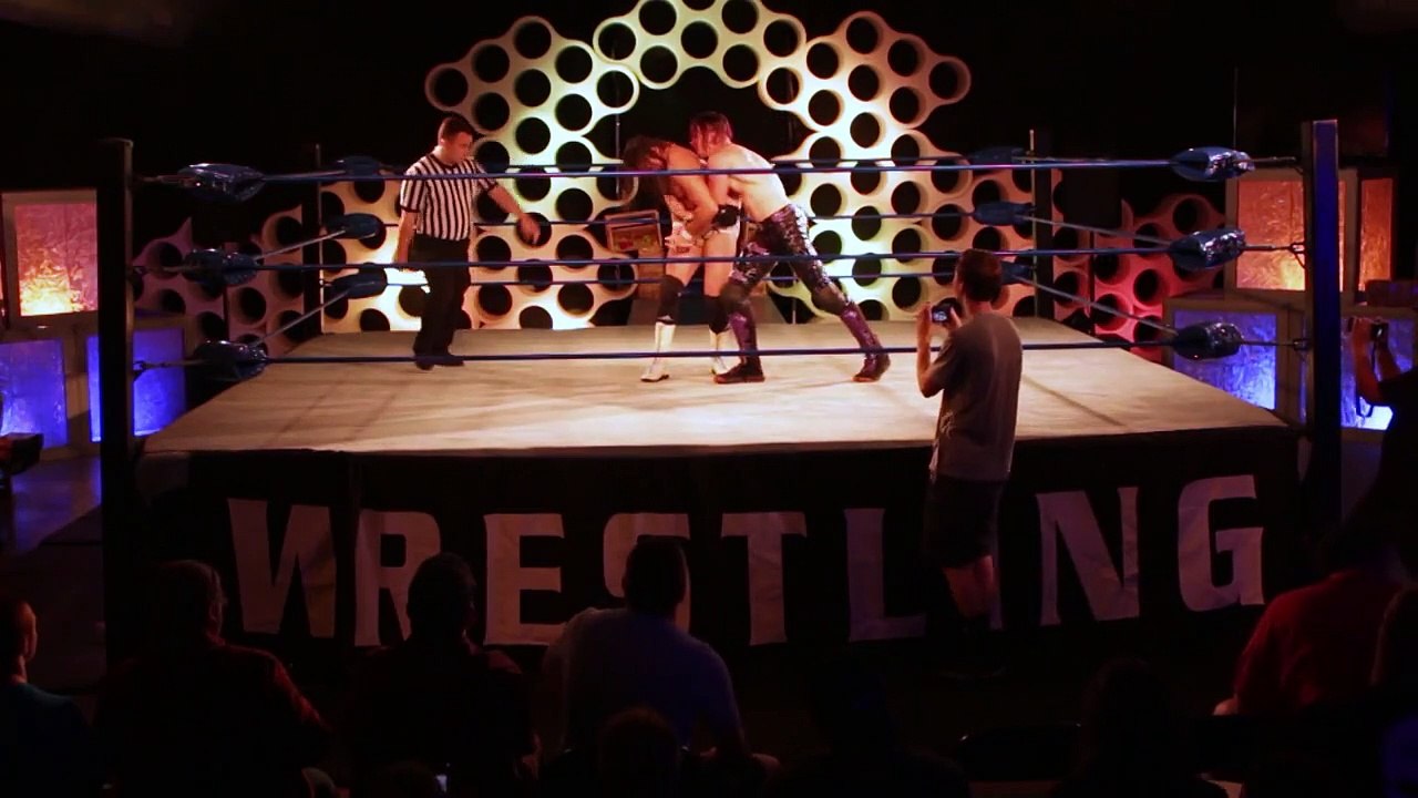 Pizza Party Wrestling Grapple Picking 001