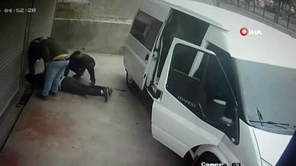 Parkta spor yapan kadınlar hırsızları bağırarak engelledi