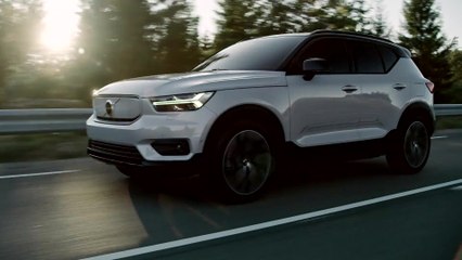 Volvo XC40 Recharge Driving Video
