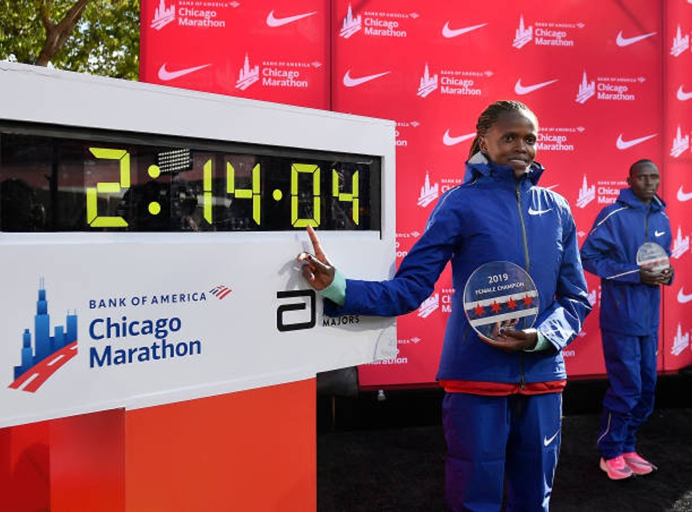 Brigid Kosgei stellt neuen Weltrekord für den Marathon der Frauen auf
