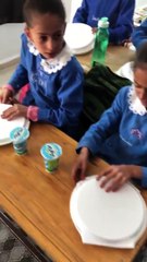 Iğdır'da bir öğretmen tüm sınıfa pizza ısmarladı: Öğretmenim bunu nasıl yiyeceğiz?