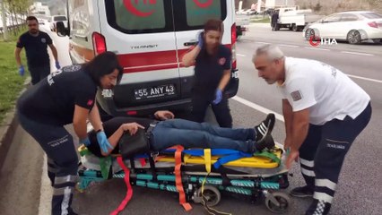 Samsun'da otomobil kamyonetin altına girdi: 2 yaralı