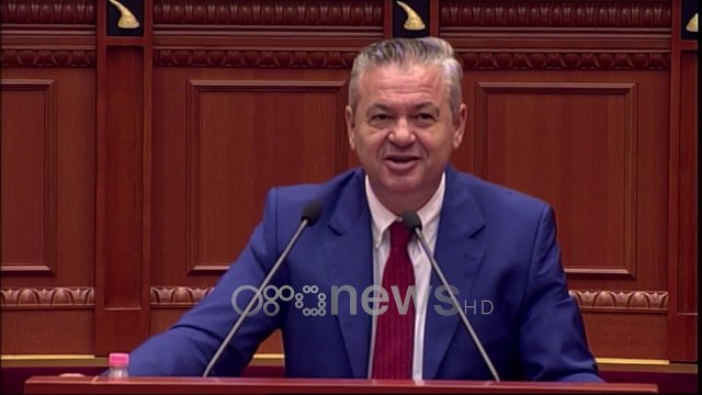 Ora News - Murrizi akuza qeverisë dhe opozitës jashtë parlamentit: Marrëveshje të pashpallur