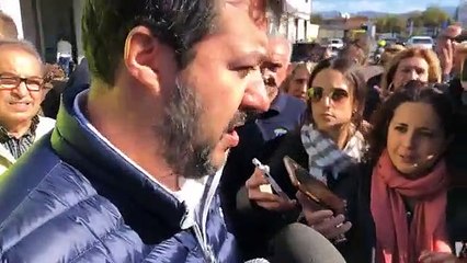 Salvini a Terni, davanti alla Treofan: "I danni della tassa sulla plastica" (17.10.19)