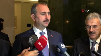 Adalet Bakanı Gül, "Halkbank'la ilgili açılan davanın hukuki olmaktan ziyade siyasi olduğu açıktır"