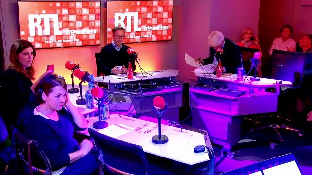 VIDÉO - Alain Souchon interprète en live sa nouvelle chanson Presque