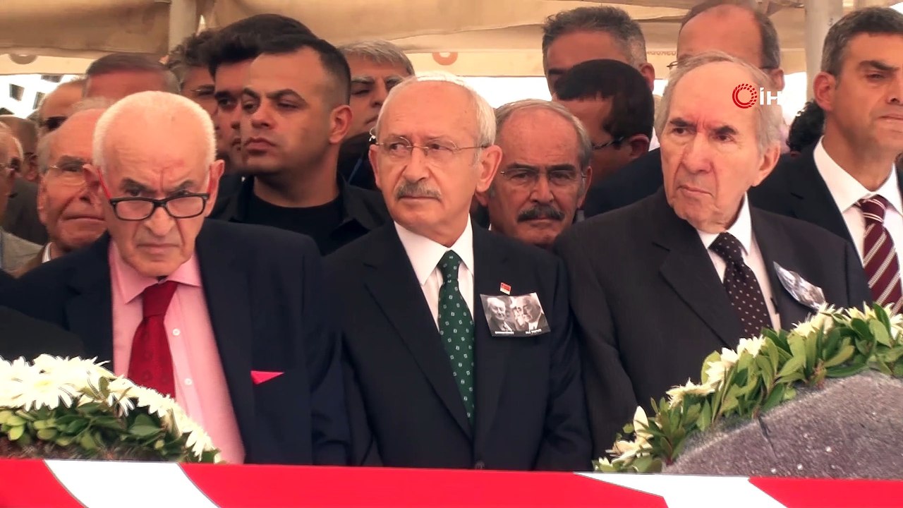 Eski bakanlar Ali Topuz ve Orhan Birgit son yolculuklarına uğurlandı