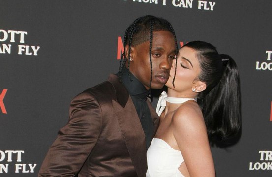 Kylie Jenner y Travis Scott aparcan sus diferencias por el bien de su hija