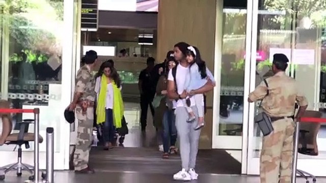 Akshay Kumar Worried About Daughter Nitara On Train Ride