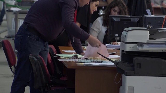 Zgjedhjet ne Kosove, do te numerohen votat ne 530 kuti