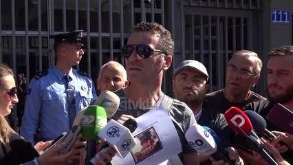 Protesta per Handke dhe ne Prishtine