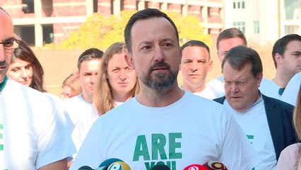 Birraria e Shkupit organizon aksion për pastrimin e Vardarit