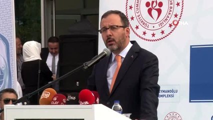 Bakan Kasapoğlu: "Hiçbir güç Mehmetçiği sevgiyle ve hürmetle selamlayan sporcularımızın önüne...