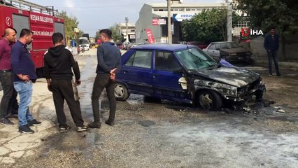 Benzin istasyonunda alev alan otomobil paniğe neden oldu