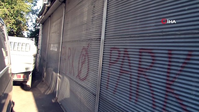 Durakta otobüs bekleyen kişinin cebinden parasını çalan hırsız yakalandı