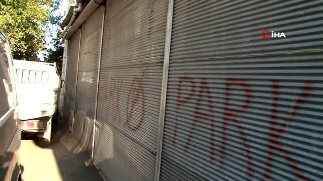 Durakta otobüs bekleyen kişinin cebinden parasını çalan hırsız yakalandı