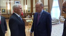 Cessate il fuoco in Siria: lo annuncia Pence dopo un vertice con Erdogan