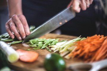 The First Thing Great Chefs Do Before They Start Cooking