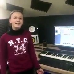 Argjenda Selimi, "Bilbili i kosovês". Urime Ditelindjen