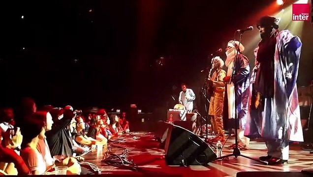 Nous sommes partis en tournée avec Tinariwen, le groupe de rock touareg qui fascine l'Amérique