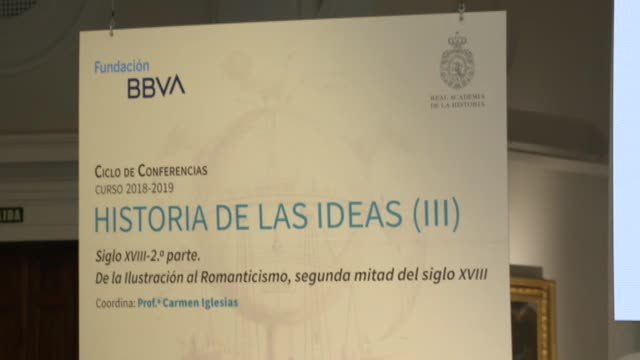 Carmen Sanz analiza las transformaciones sociales de la infancia y las mujeres en la tercera conferencia del ciclo Historia de las Ideas (III)