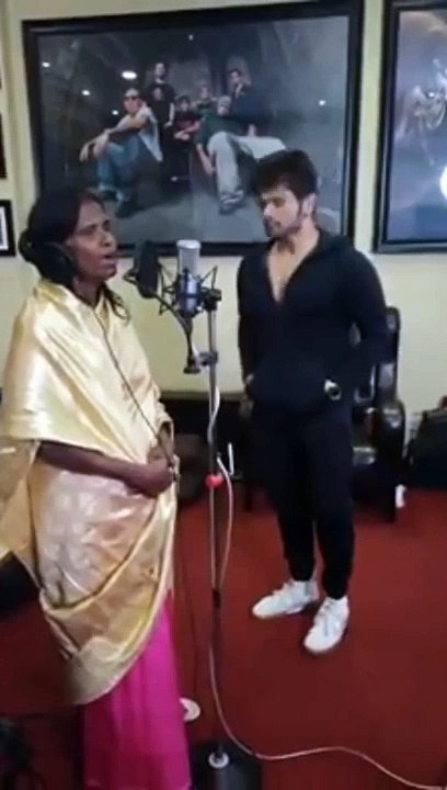 Ranu_Mondal_song_Teri_Meri_Kahani_With_Himesh_Reshamiya_Live_Recording(720p)