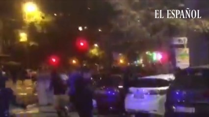 Barricadas en Barcelona en la cuarta noche de disturbios