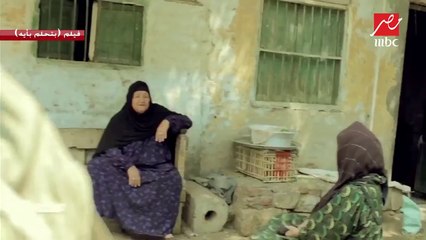 "المصريون والكاميرا في الشارع".. مشاهد من 3 أفلام لـ"ساندرا نشأت"