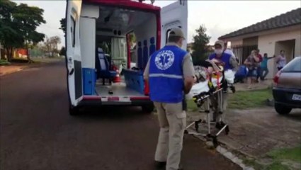 Jovem fica ferido ao ser atingido por carro no Bairro Periolo