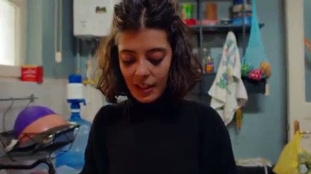 Y Tú Quién Eres Capítulo 22 - En Español Online (Kızım) - Part 1
