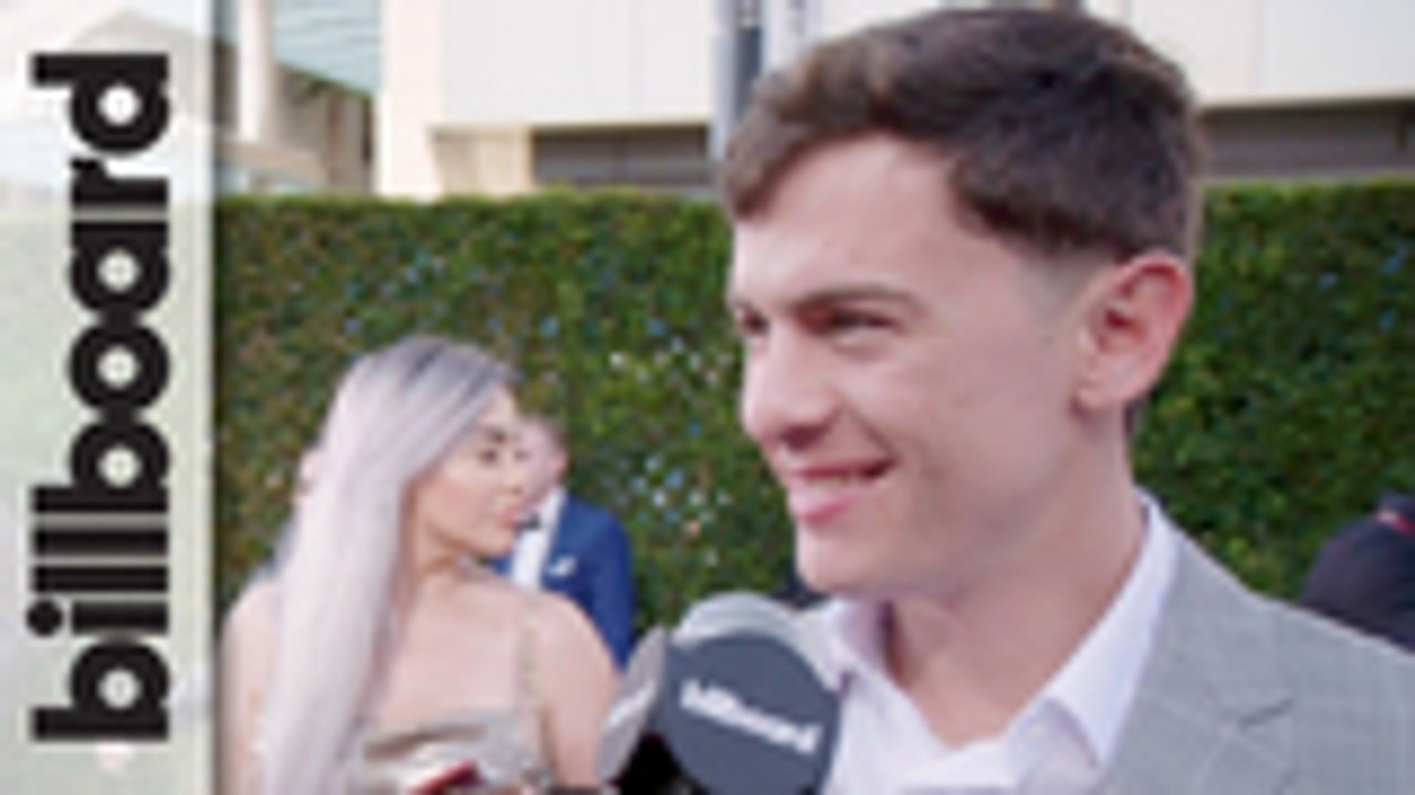 Guaynaa Reveals He'd Love to Collaborate With Marc Anthony, Drake & Post Malone | Latin AMAs 2019