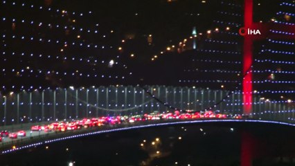 Köprüdeki silahlı şahıs polis ekiplerine teslim oldu