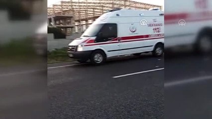 Hatay'da narenciye işçilerini taşıyan minibüsle tır çarpıştı