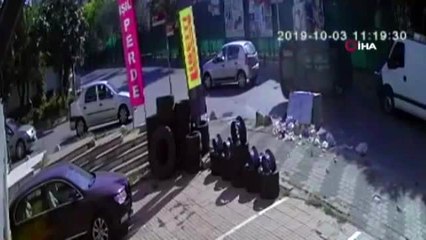 Kaldırıma çarpan araç şaha kalkıp takla attı