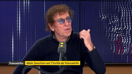 "Je les trouve épatants", s’amuse Alain Souchon, citant Françoise Sagan, à propos de la vie politique