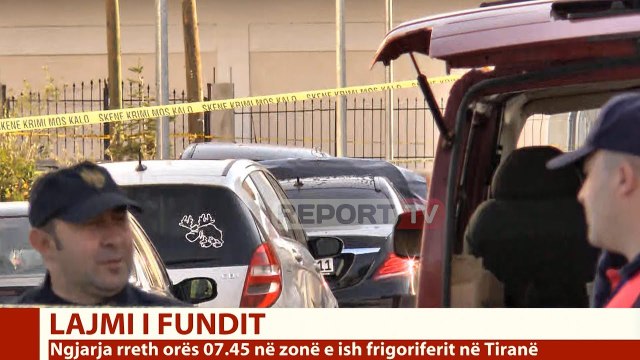 Report TV - Tiranë, tritol një makine tek rruga Siri Kodra, shpërtheu sa u hap dera