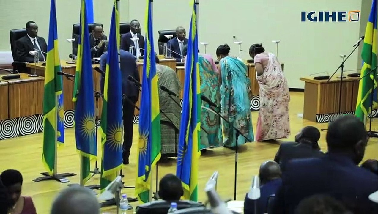 Perezida Kagame yakiriye indahiro z'abasenateri bashya