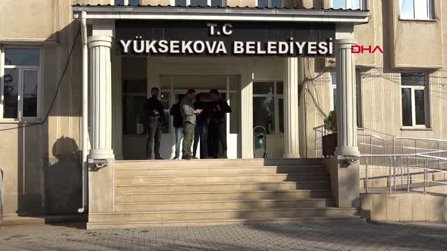 Hakkari hdp'li başkanları tutuklanan hakkari ve yüksekova belediyelerine görevlendirme