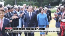 President Moon meets foreign diplomats based in Seoul at Blue House