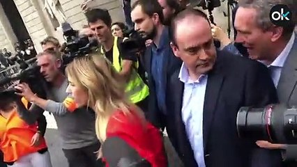 Cayetana planta cara al acoso de los estibadores separatistas: «Es una huelga golpista»