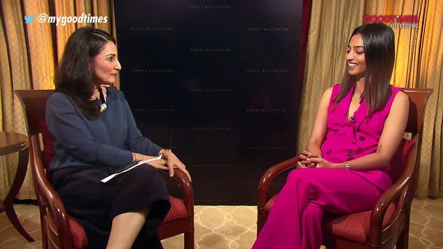 Radhika Apte Confesses She's A Social Media Stalker | Sacred Games | Shantaram