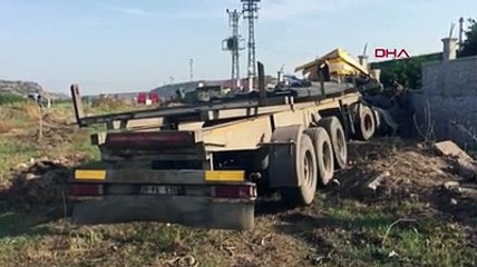 Hatay'da tarım işçilerini taşıyan midibüsle TIR çarpıştı: 20 yaralı