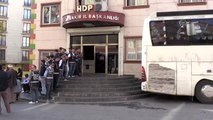 HDP'liler Diyarbakır annelerinin oturma eylemini engellemek istedi
