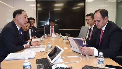 홍남기, 신용평가사 S&P·피치 면담..."2%대 성장 위해 정책 총동원" / YTN