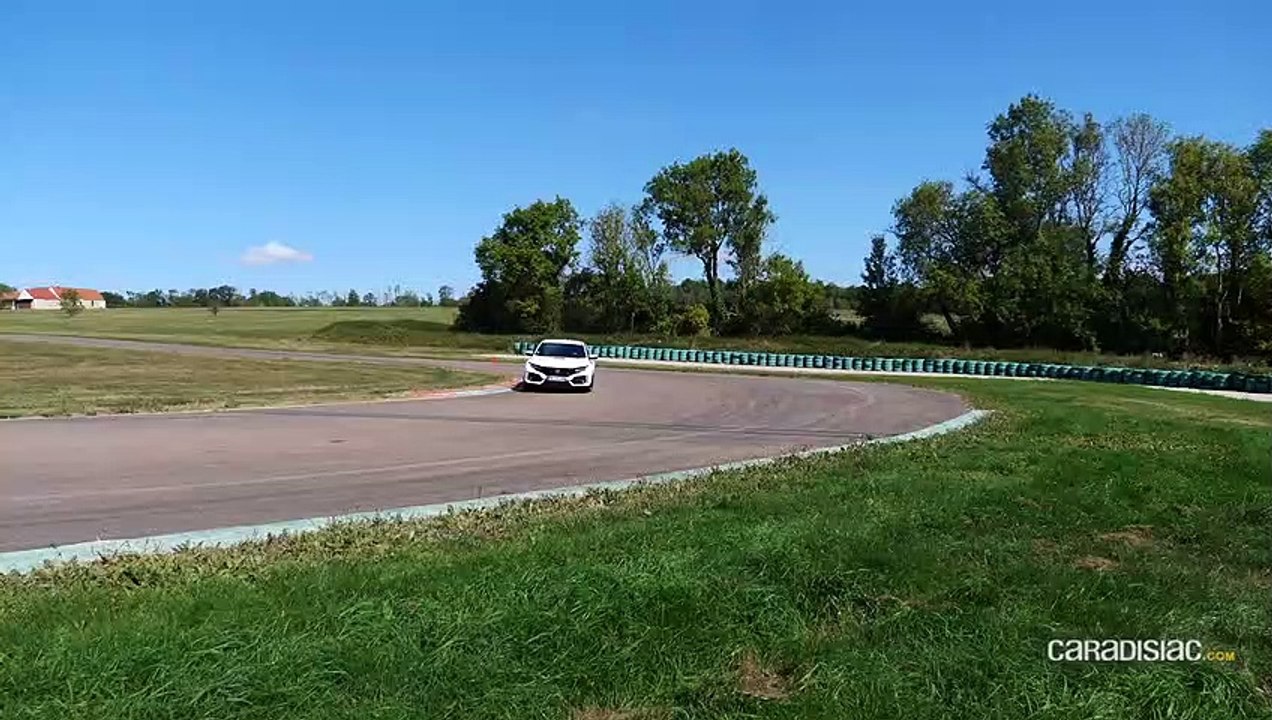 Comparatif - Les essais de Soheil Ayari - Honda Civic Type R VS Mercedes A35 AMG