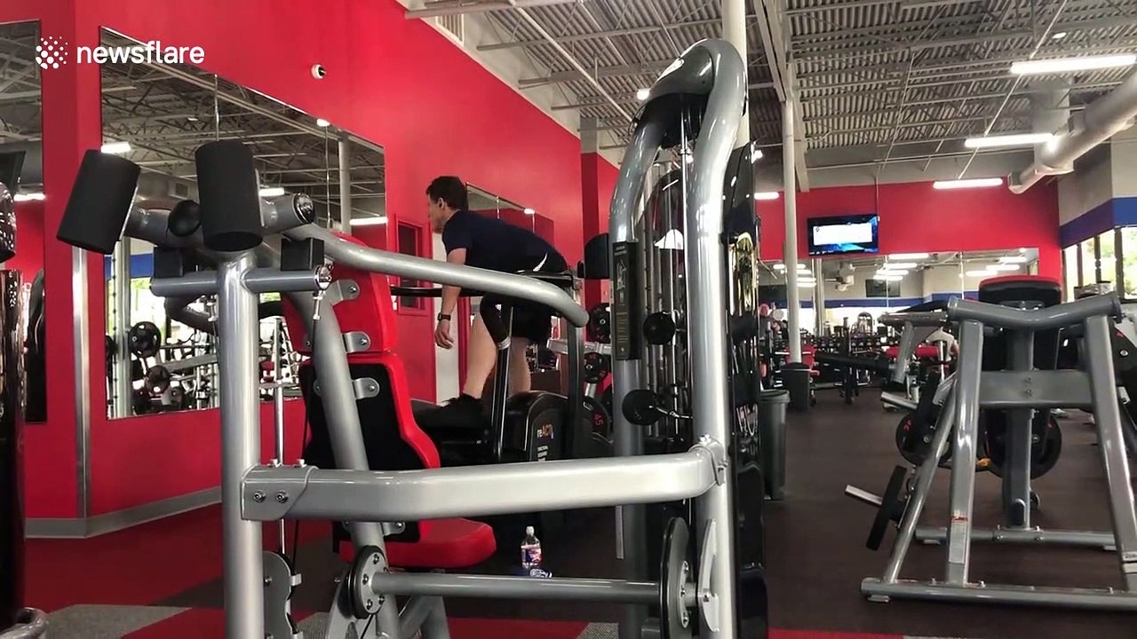 Hilarious US man demonstrates unusual technique on gym machine
