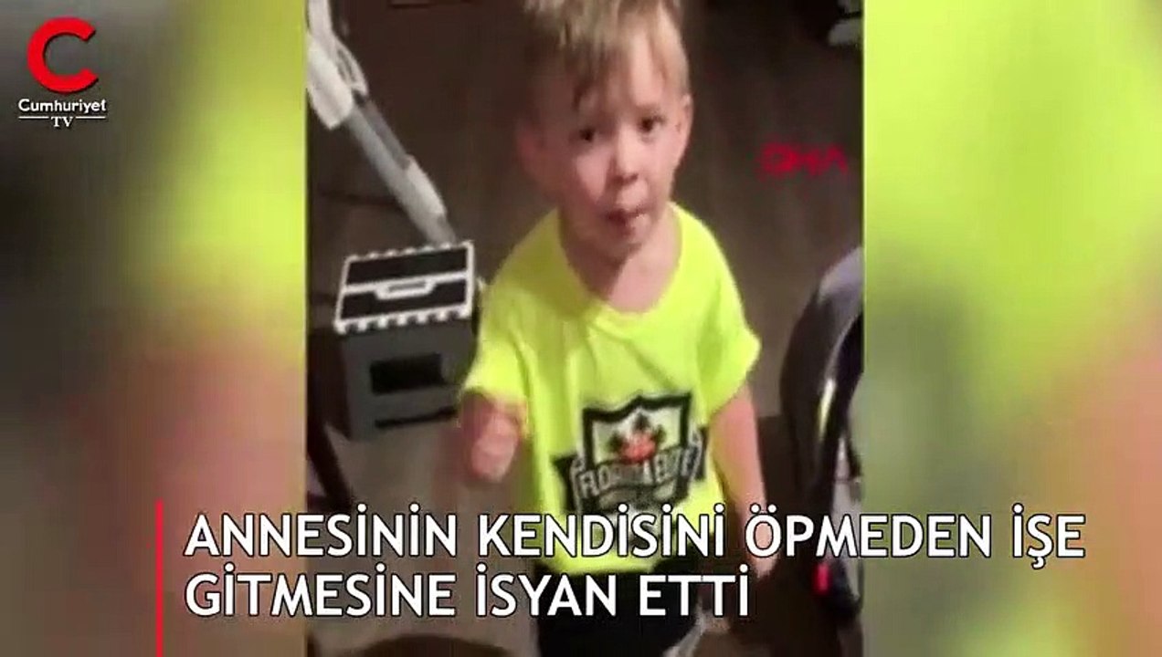 Annesinin kendisini öpmeden işe gitmesine isyan etti_