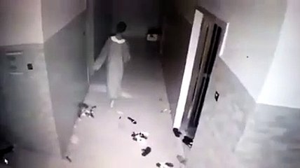 Magal Touba - Un voleur se fait prendre par une caméra de surveillance