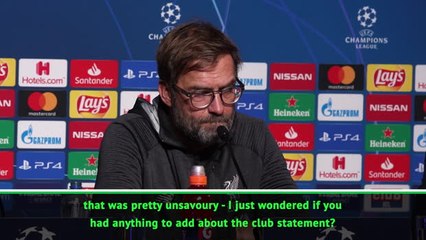 Télécharger la video: Klopp responds to 'racist' Origi banner